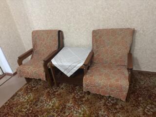 Продается 2 кресла