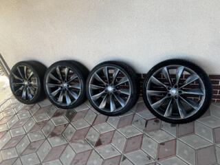 Диски + Шины 5x114.3 R21