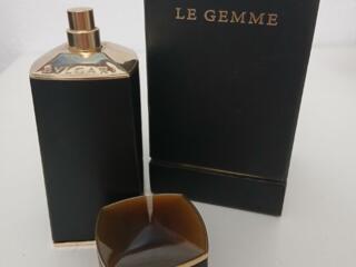 Продам флаконы от парфюмерной воды.