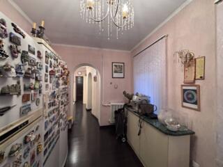 Предлагается к продаже просторная эксклюзивная 4 комнатная квартира в 