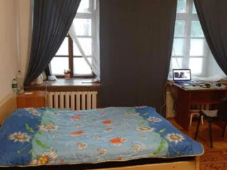 Продается 2-комнатная квартира в центре