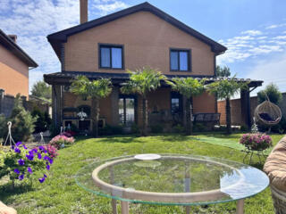 Продам  2-х этажный дом с ремонтом в Фонтанке-1 (Лиманский р-н)