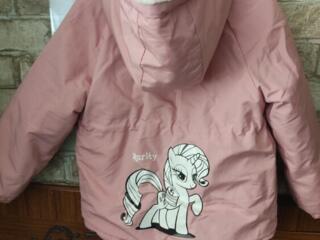 Продам курточку на девочку