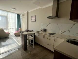 Аренда квартиры с боковым видом моря, Аркадия, Гагаринплаза