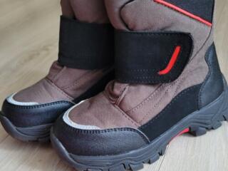 Ботинки зимние. Размер 28.