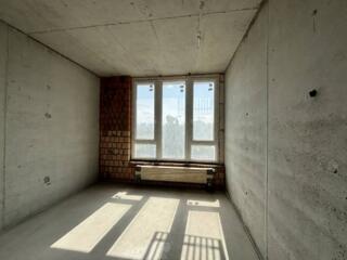 В продаже просторная 3-комнатная квартира площадью 100 м² с ...