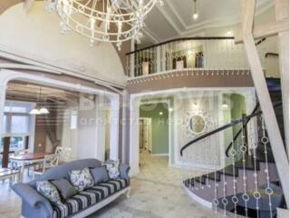 продаж 6-к будинок Київ, Святошинський, 330000 $