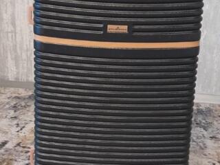 Продам большой чемодан