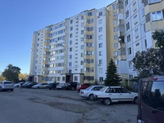 Хорошая 2-ком. квартира с ремонтом и большой переходной лоджией 9\10