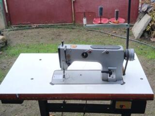 Продам промышленные оверлок и прямострочку