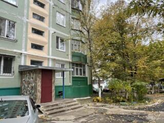 Продается трехкомнатная по Кишиневской