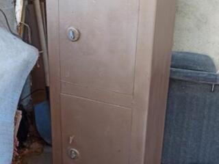 Продам сейф за 1000 рублей