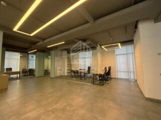 Chirie oficiu cu terasă proprie la prima linie cu locuri de parcare ..