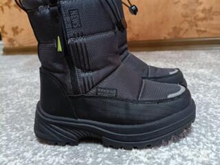 Продам детские зимние сапоги Tom. m.