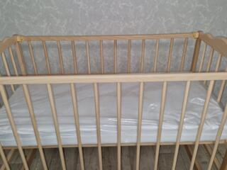 Продаётся новая детская кроватка с механизмом качания + новый матрас.