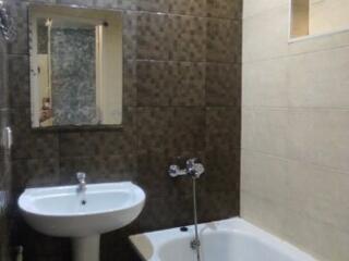 Se da in chirie pe termen lung + contract.