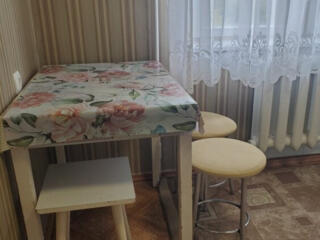 Сдаётся в аренду двухкомнатная квартира в центре возле роддома