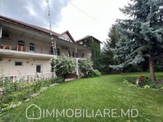 Spațiu comercial cu 3 niveluri, sect. Centru Vă propunem spre chirie .