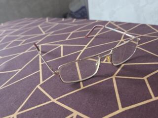 Продам оправу для очков