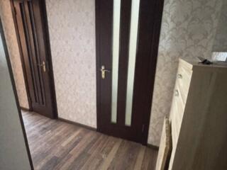 2 комнатная блочного типа с мебелью в центре Тирасполя