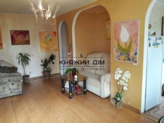 Оренда 1 к квартири-студія, вул. Кіквідзе, 23, метро Дружби Народів. .