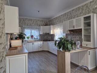 Кухня студия 40 м² + гараж + терраса = идеальный дом