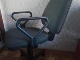 Продам компьютерный стул