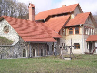 Straseni, Reședință de elită în inima naturii