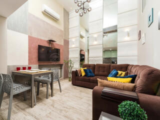 Код: 170. Квартира с тремя спальнями в центре Одессы.