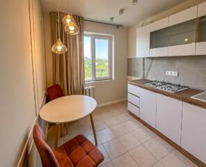 Продам 2-комнатную квартиру на Борисовке напротив Парка