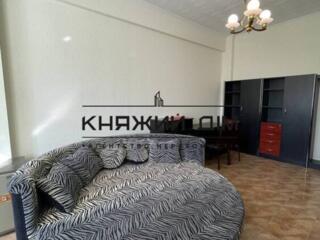 Оренда 2 кімнатна квартира в Дніпровському районі, Будівельників 30. .