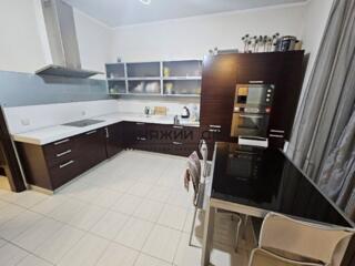 Продаж 2-х к. кв. студія, по вул. Анрі Барбюса 5В, 90/55/20 кв. м, ...