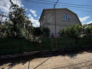 Предлагается к продаже капитальный дом в Великодолинском. Дом в жилом 