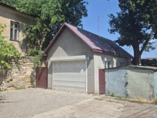 Продается нежилое помещение по Адмиральскому проспекту, площадью 31 ..