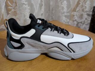 Новые кроссовки 45-46 размер