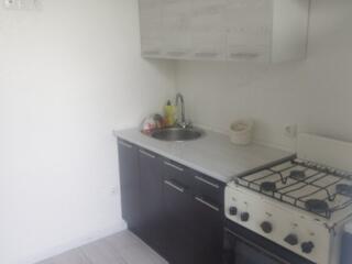 Продам газовую плиту