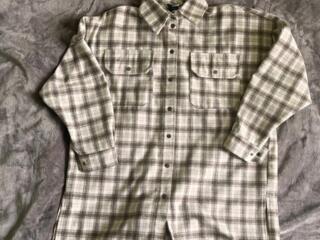 Продам женскую теплую рубашку