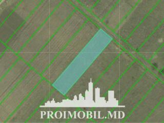 Spre vânzare se oferă teren pentru construcții, situat în Durlești. ..