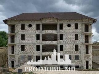 Sprevânzare f abrică pentru prelucrarea uleiurilor eterece în sat. ...