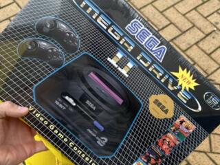 Продам приставку SEGA 2
