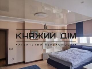 Продаж 3 кімнатна квартира ЖК Молодіжний, Дарницький район, вул. ...