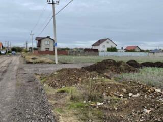 Предлагается к продаже участок в Фонтанке, площадью 6 соток, свет и ..