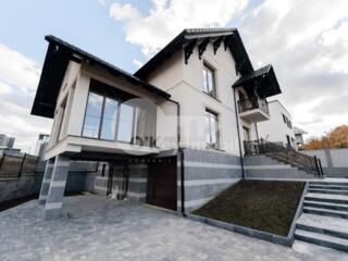 Se vinde o casă superbă situată în Poiana Domnească, str-la ...