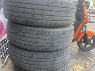 Продается комплект летних шин BRIDGESTONE Turanza