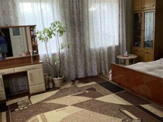 Продается хозяйский дом в центре Усатово на 12 сотках