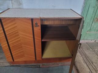 Продается тумбочка