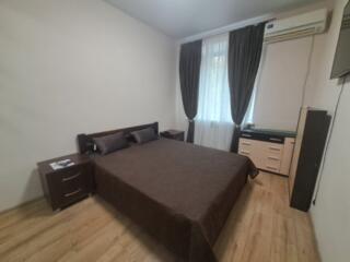 Продам отличную 2-ком. кв. Судостроительная/Адмиральский пр.