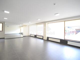 Se oferă spre chirie spațiu ideal pentru frizerie, ...