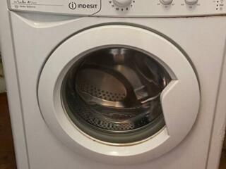 Б/У Стиральная машина Indesit 1000 рублей