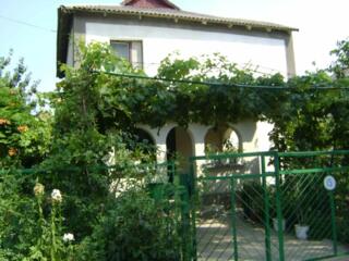 Продается двухэтажный дом.